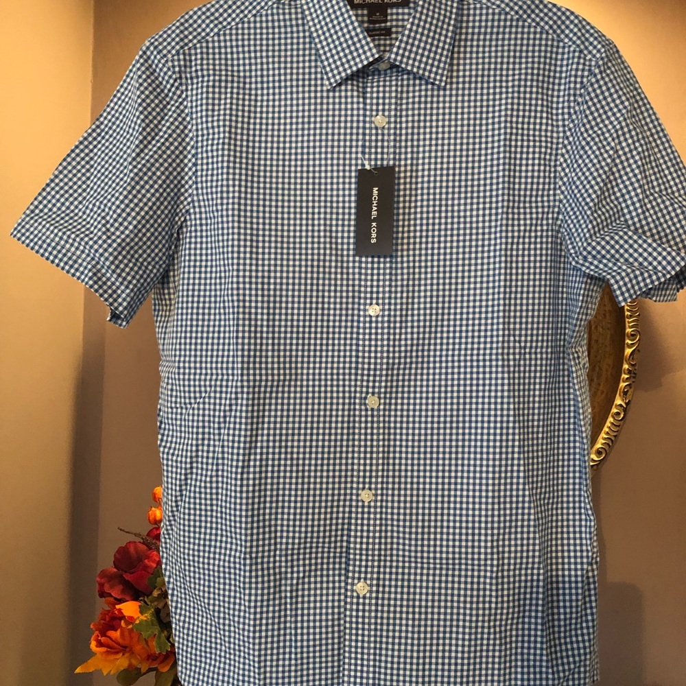 Men’s Michael Kors Short Sleeve Shirt.